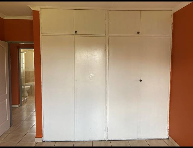 2 BEDROOM SECTIONAL TITLE FOR SALE IN RAVENSWOOD